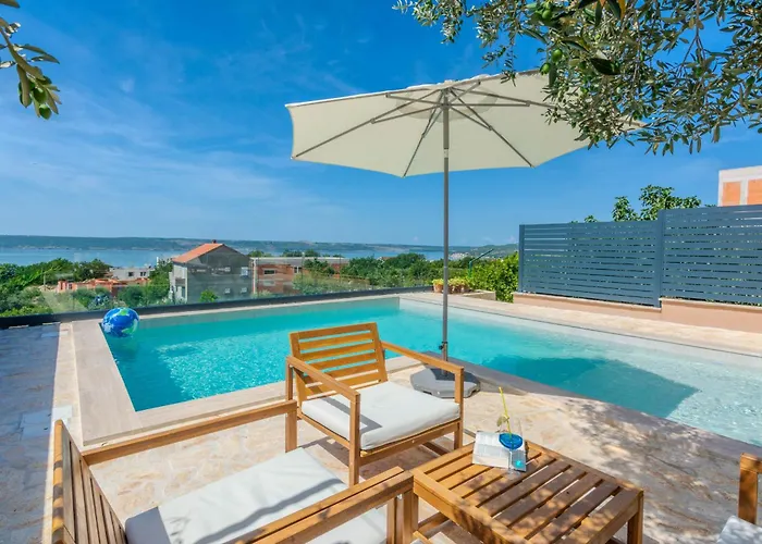 House Gloria Patri Villa *