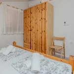 House Gloria Patri Villa