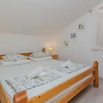 House Gloria Patri Maslenica